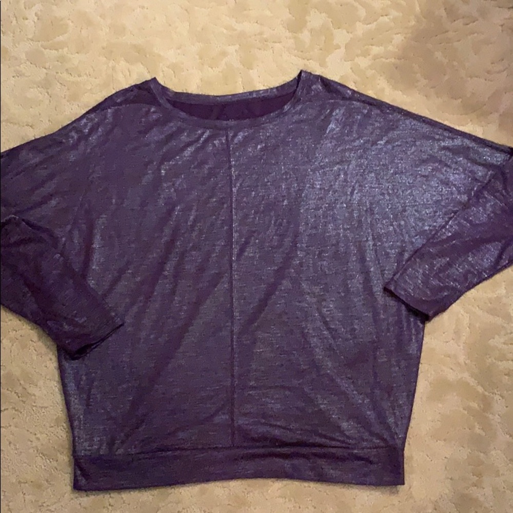 Metallic Lounge Top - Picture 2 of 9